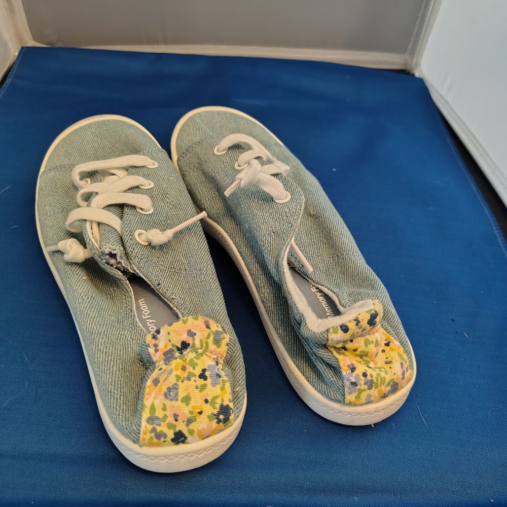 Time and Tru Women's Sneakers - Green with Yellow Floral